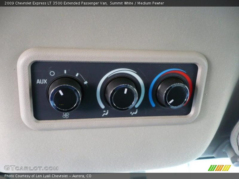 Summit White / Medium Pewter 2009 Chevrolet Express LT 3500 Extended Passenger Van