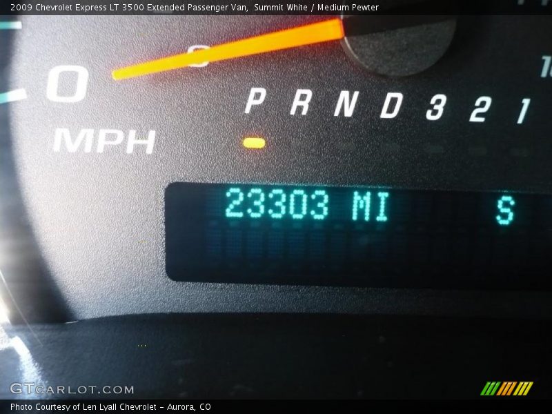 Summit White / Medium Pewter 2009 Chevrolet Express LT 3500 Extended Passenger Van