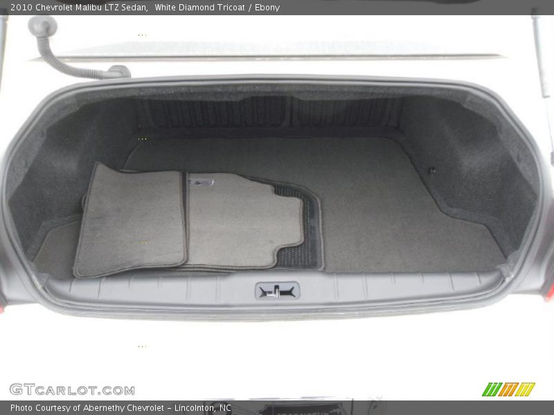 White Diamond Tricoat / Ebony 2010 Chevrolet Malibu LTZ Sedan