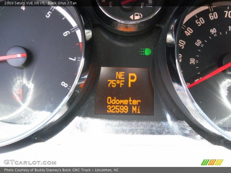 Black Onyx / Tan 2009 Saturn VUE XR V6