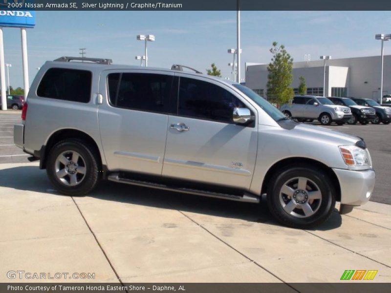 Silver Lightning / Graphite/Titanium 2005 Nissan Armada SE