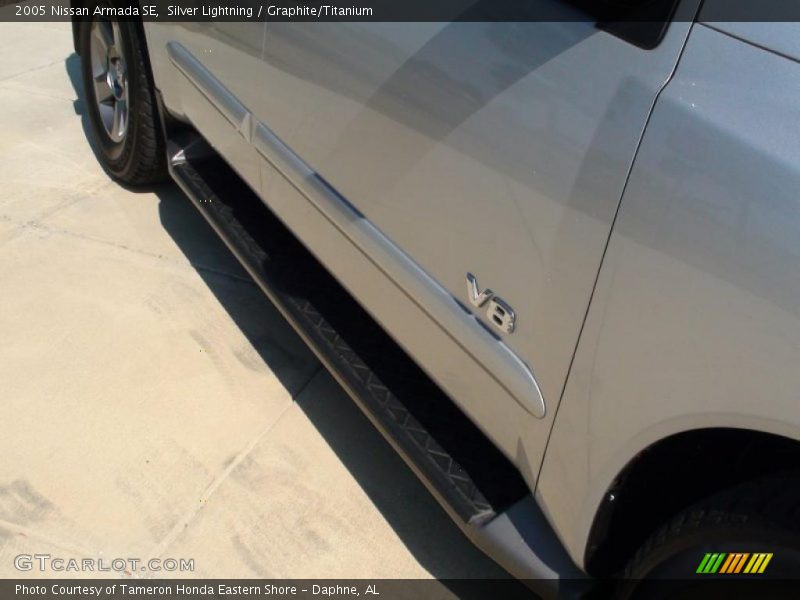 Silver Lightning / Graphite/Titanium 2005 Nissan Armada SE