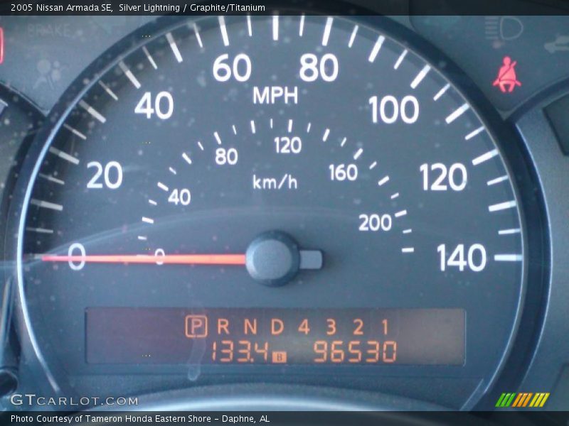 Silver Lightning / Graphite/Titanium 2005 Nissan Armada SE