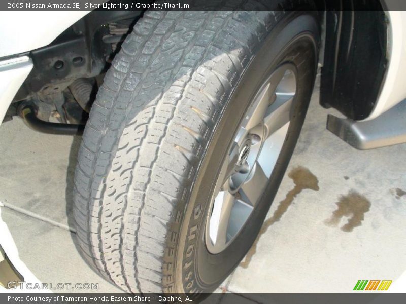 Silver Lightning / Graphite/Titanium 2005 Nissan Armada SE