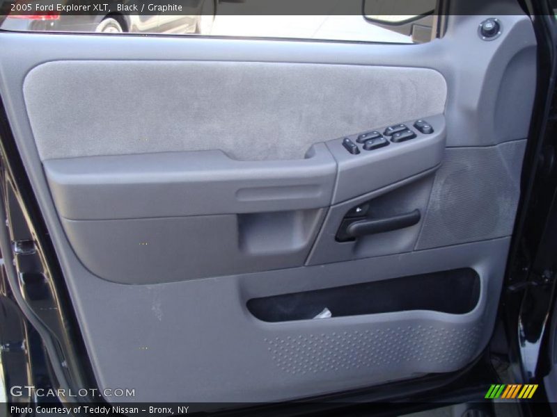 Black / Graphite 2005 Ford Explorer XLT