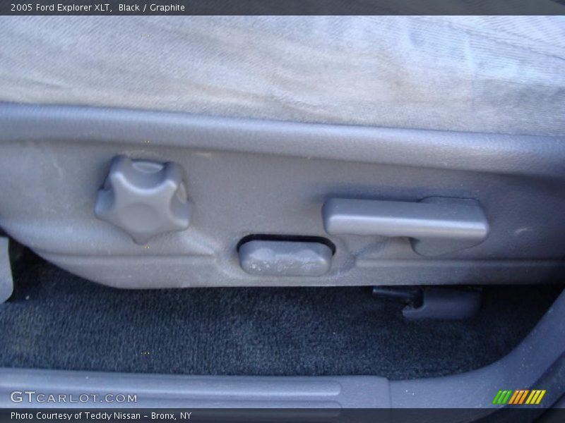 Black / Graphite 2005 Ford Explorer XLT