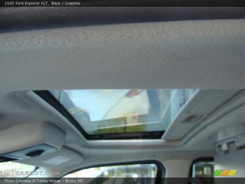 Black / Graphite 2005 Ford Explorer XLT