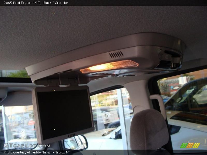 Black / Graphite 2005 Ford Explorer XLT
