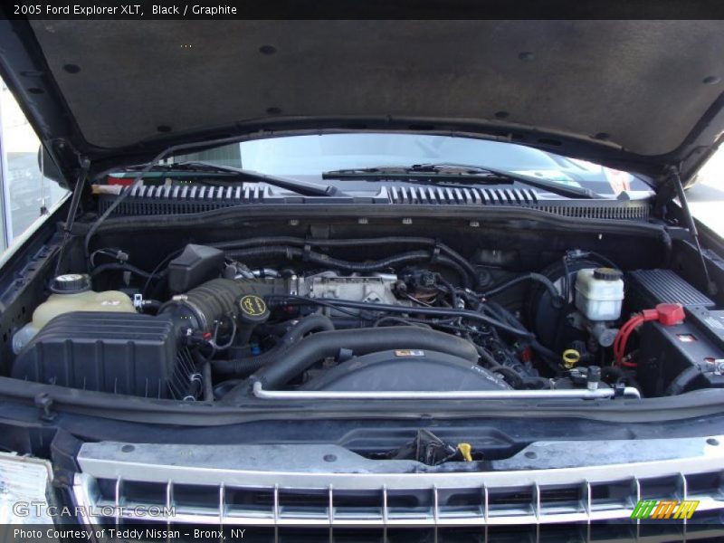 Black / Graphite 2005 Ford Explorer XLT