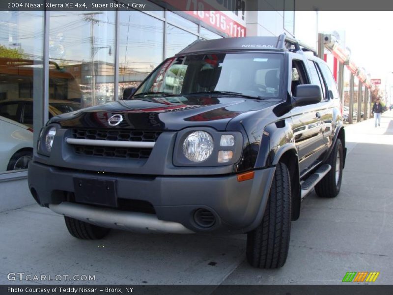 Super Black / Gray 2004 Nissan Xterra XE 4x4