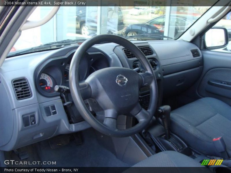 Super Black / Gray 2004 Nissan Xterra XE 4x4