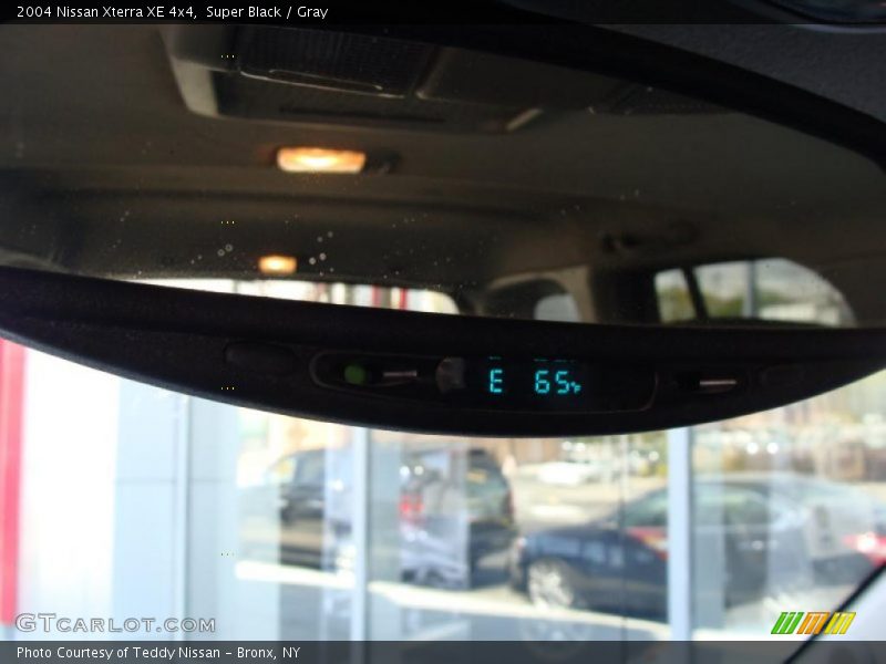 Super Black / Gray 2004 Nissan Xterra XE 4x4