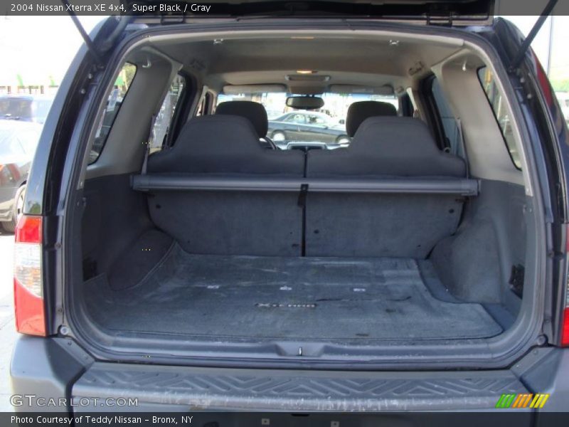 Super Black / Gray 2004 Nissan Xterra XE 4x4