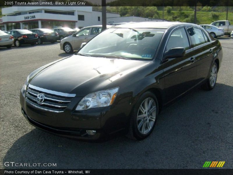 Black / Light Gray 2005 Toyota Avalon Limited
