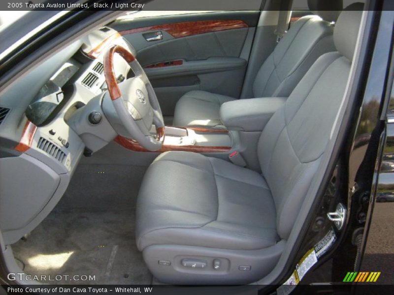 Black / Light Gray 2005 Toyota Avalon Limited