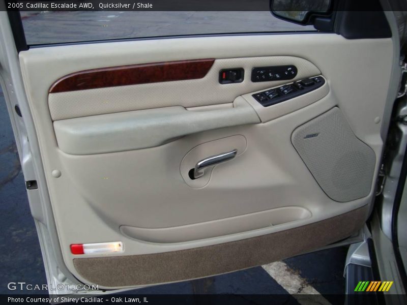 Quicksilver / Shale 2005 Cadillac Escalade AWD