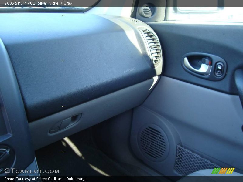 Silver Nickel / Gray 2005 Saturn VUE