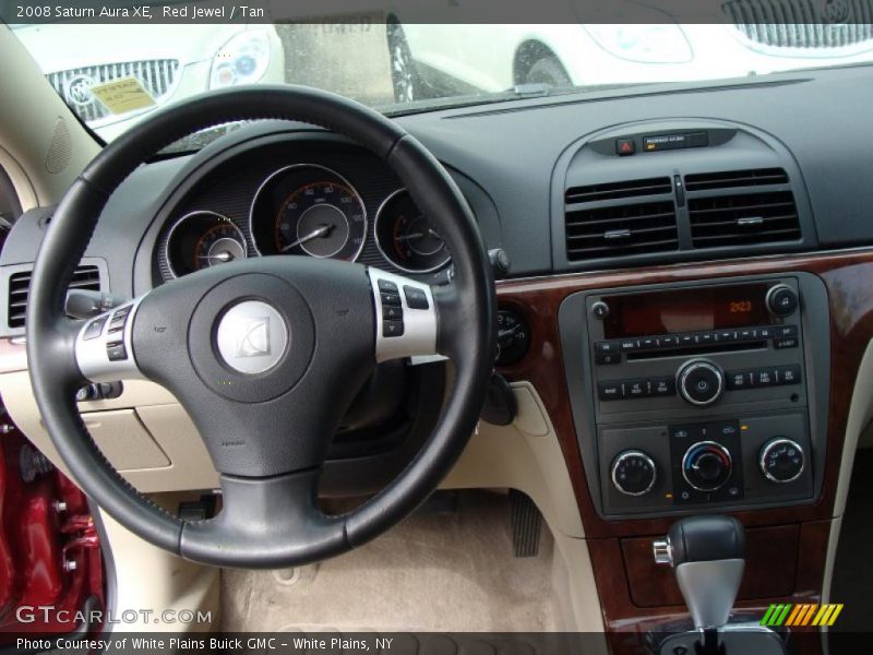 Red Jewel / Tan 2008 Saturn Aura XE