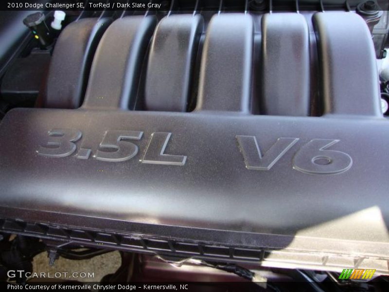 TorRed / Dark Slate Gray 2010 Dodge Challenger SE