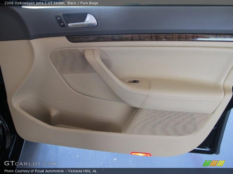 Black / Pure Beige 2006 Volkswagen Jetta 2.0T Sedan