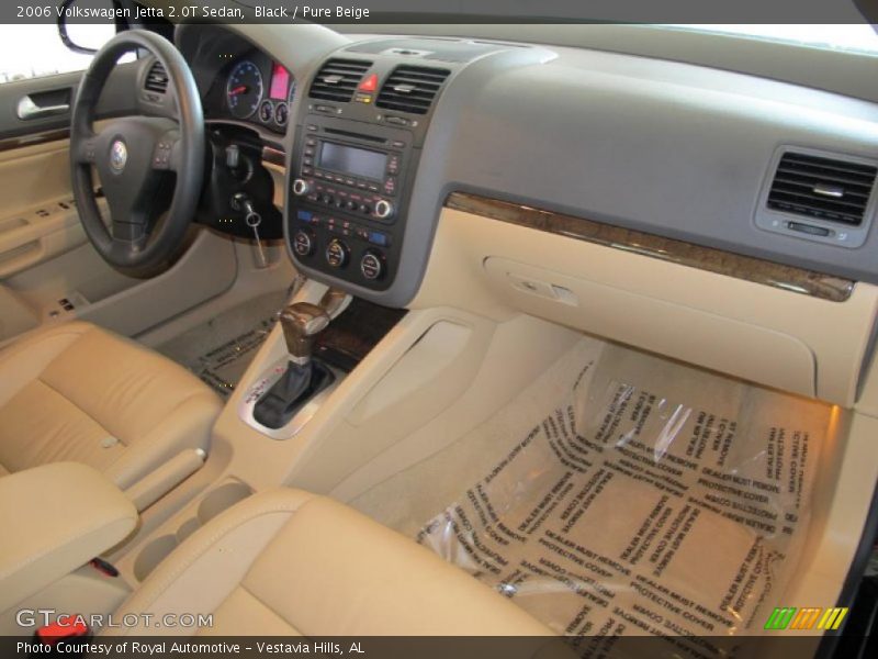 Black / Pure Beige 2006 Volkswagen Jetta 2.0T Sedan
