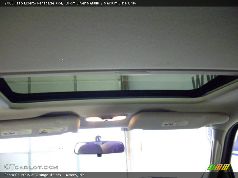 Bright Silver Metallic / Medium Slate Gray 2005 Jeep Liberty Renegade 4x4