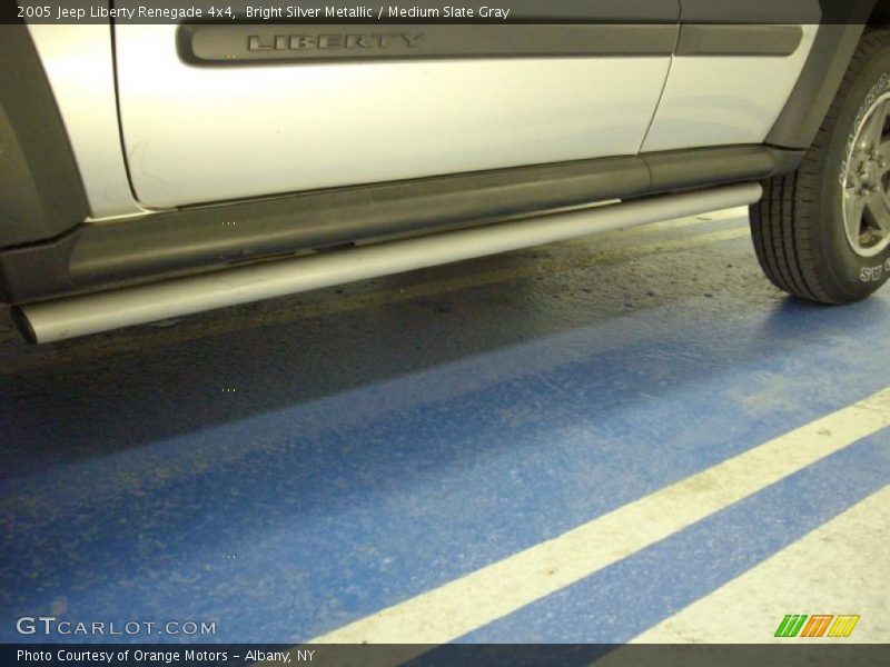 Bright Silver Metallic / Medium Slate Gray 2005 Jeep Liberty Renegade 4x4