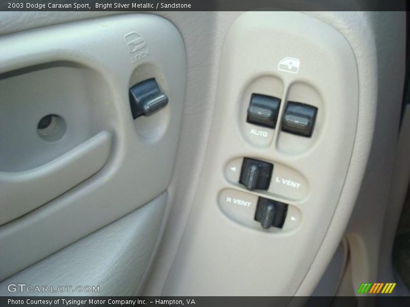 Bright Silver Metallic / Sandstone 2003 Dodge Caravan Sport
