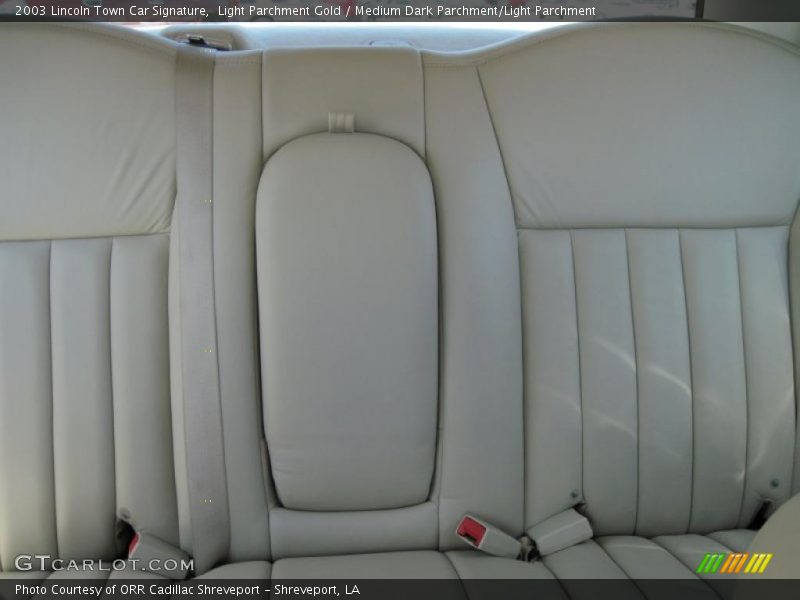 Light Parchment Gold / Medium Dark Parchment/Light Parchment 2003 Lincoln Town Car Signature