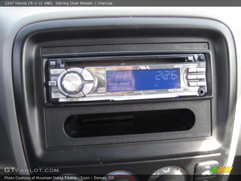 Sebring Silver Metallic / Charcoal 1997 Honda CR-V LX 4WD