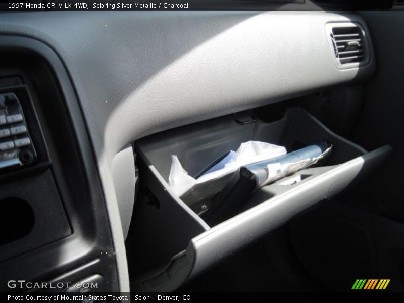 Sebring Silver Metallic / Charcoal 1997 Honda CR-V LX 4WD