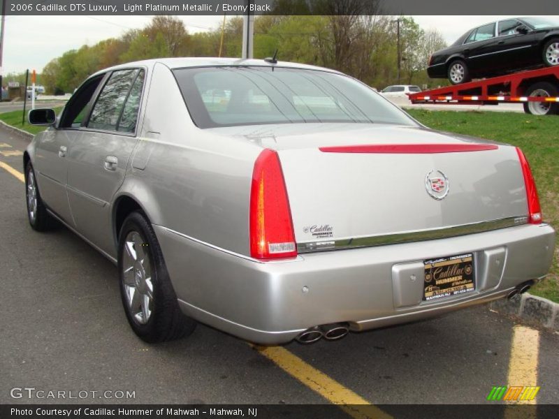 Light Platinum Metallic / Ebony Black 2006 Cadillac DTS Luxury