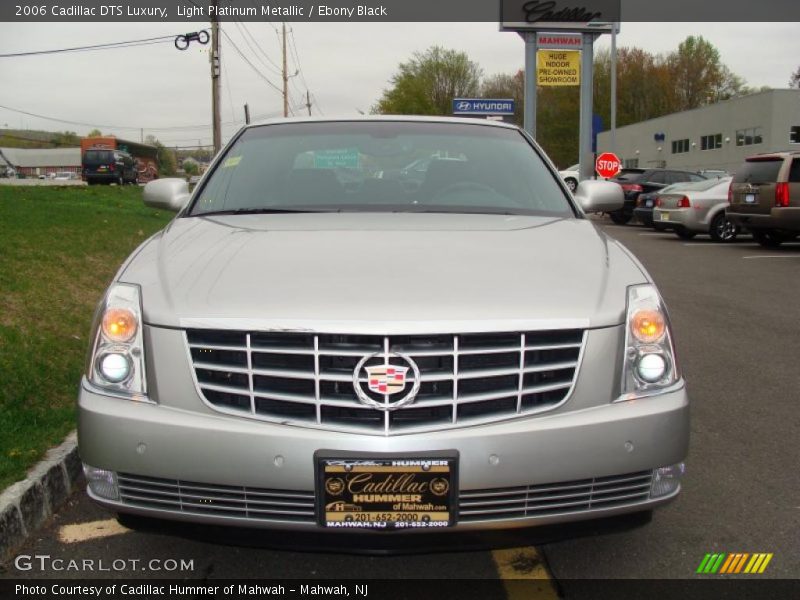 Light Platinum Metallic / Ebony Black 2006 Cadillac DTS Luxury