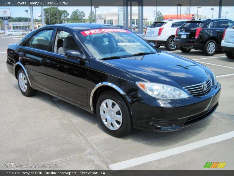 Black / Gray 2005 Toyota Camry LE