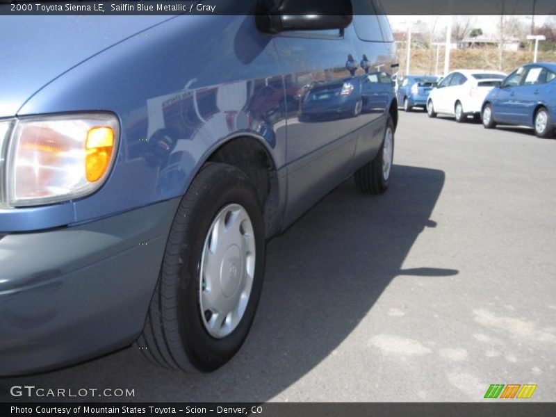 Sailfin Blue Metallic / Gray 2000 Toyota Sienna LE
