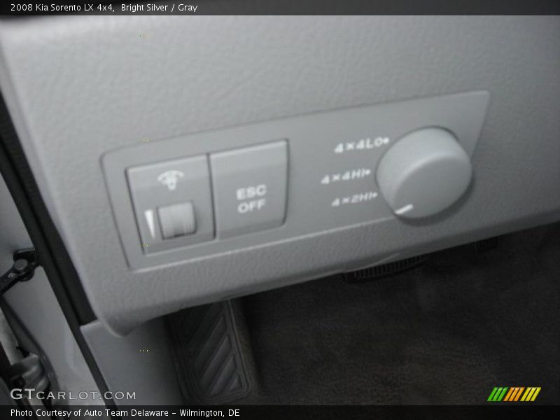 Bright Silver / Gray 2008 Kia Sorento LX 4x4
