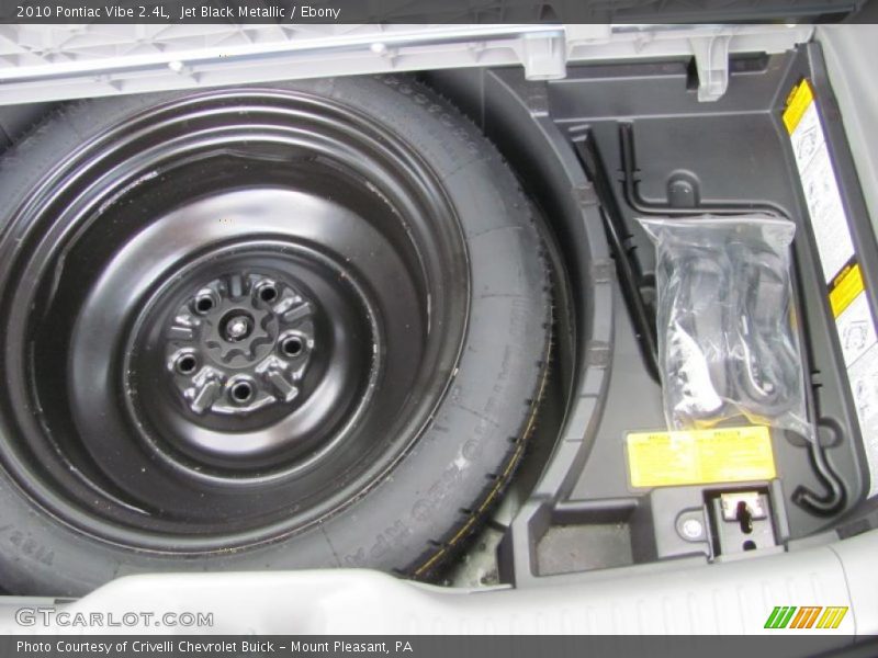 Jet Black Metallic / Ebony 2010 Pontiac Vibe 2.4L