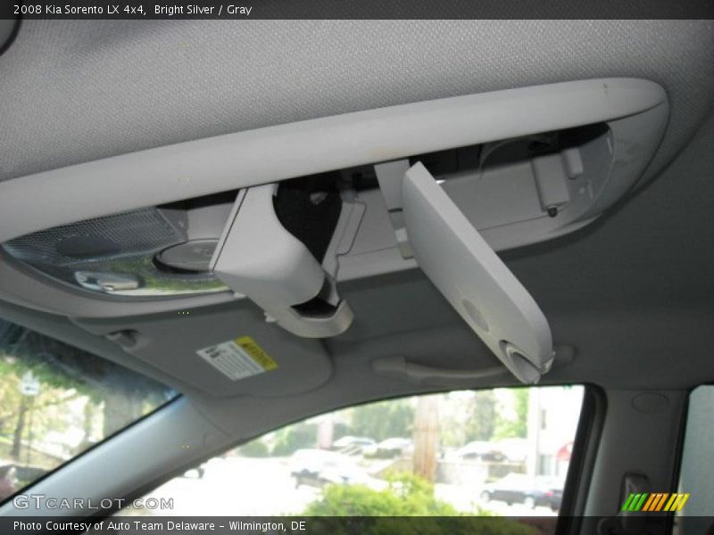 Bright Silver / Gray 2008 Kia Sorento LX 4x4
