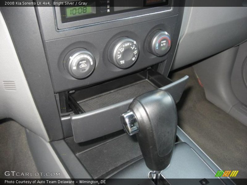 Bright Silver / Gray 2008 Kia Sorento LX 4x4