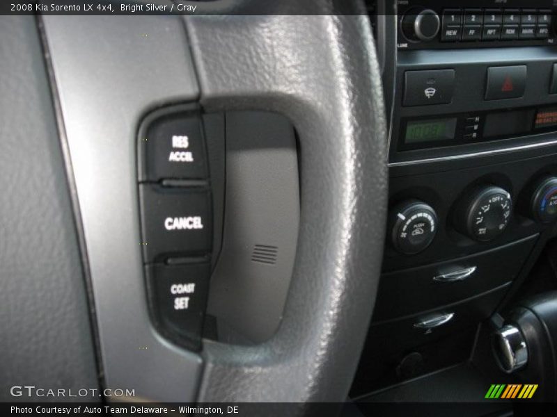 Bright Silver / Gray 2008 Kia Sorento LX 4x4