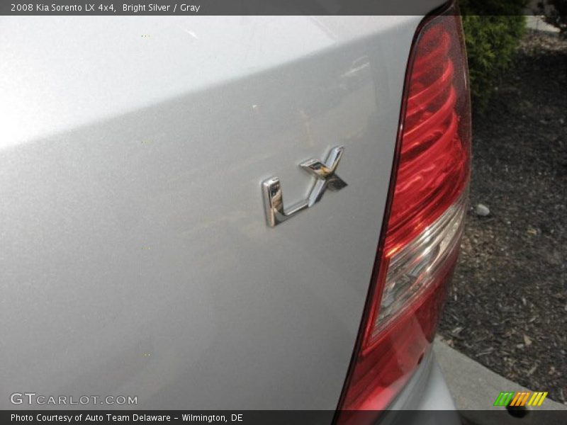Bright Silver / Gray 2008 Kia Sorento LX 4x4