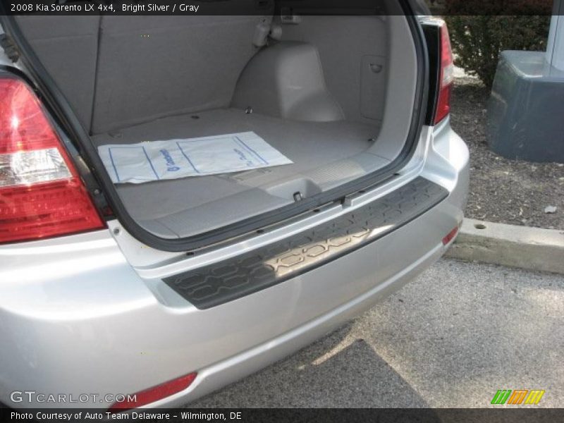 Bright Silver / Gray 2008 Kia Sorento LX 4x4