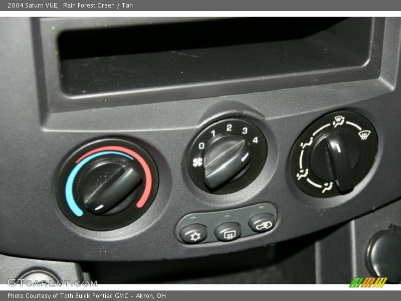 Rain Forest Green / Tan 2004 Saturn VUE