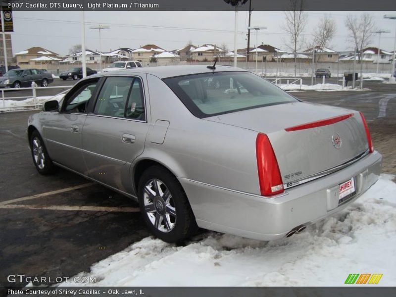 Light Platinum / Titanium 2007 Cadillac DTS Luxury