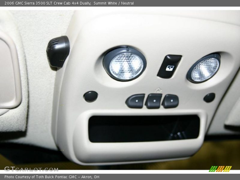 Summit White / Neutral 2006 GMC Sierra 3500 SLT Crew Cab 4x4 Dually