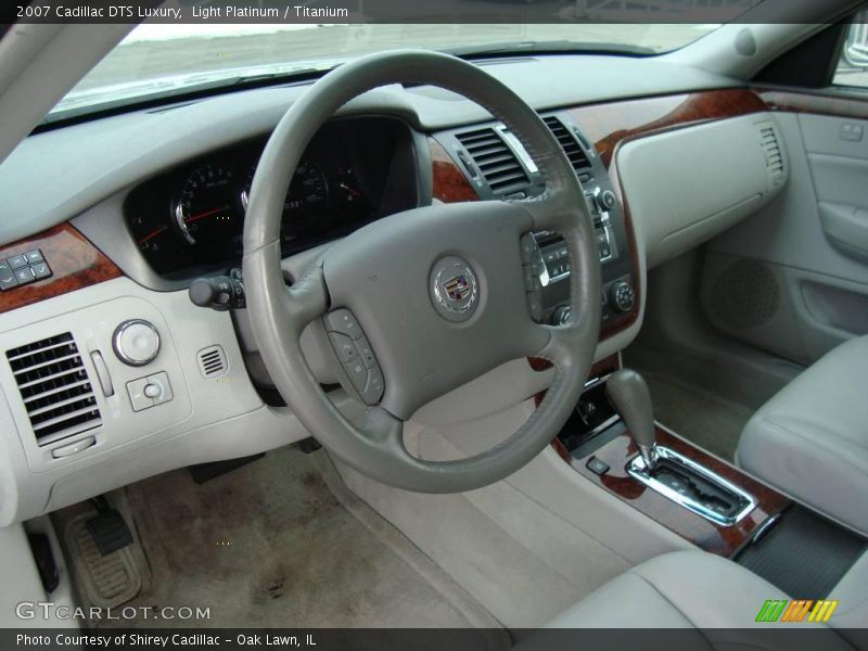 Light Platinum / Titanium 2007 Cadillac DTS Luxury