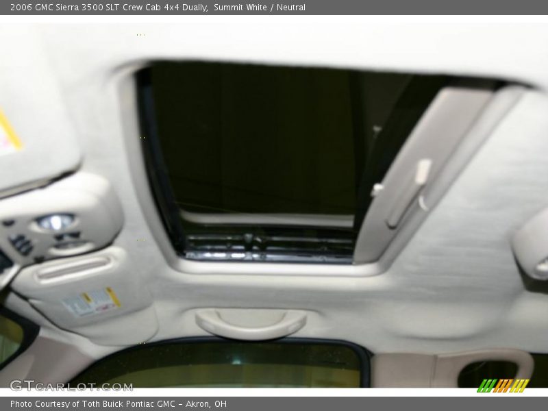 Summit White / Neutral 2006 GMC Sierra 3500 SLT Crew Cab 4x4 Dually
