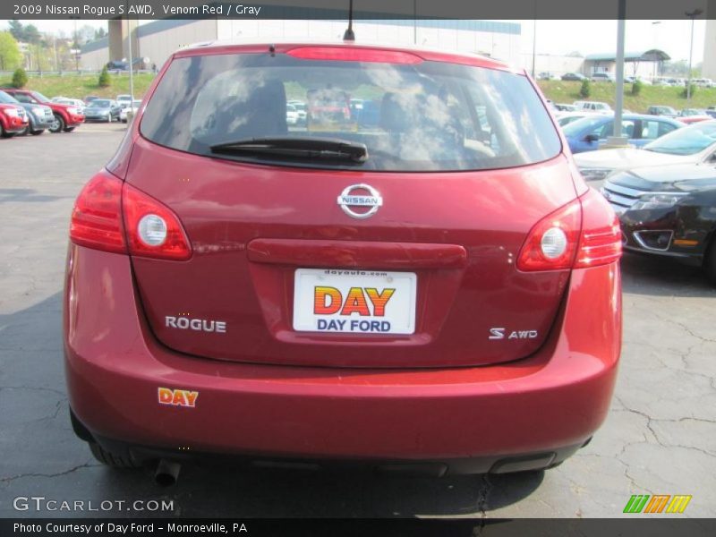 Venom Red / Gray 2009 Nissan Rogue S AWD