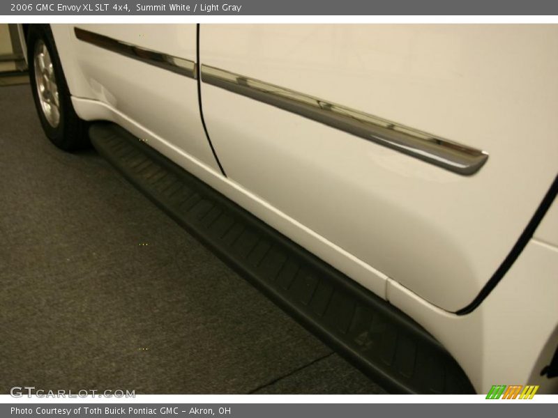 Summit White / Light Gray 2006 GMC Envoy XL SLT 4x4