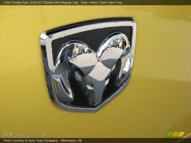 Solar Yellow / Dark Slate Gray 2005 Dodge Ram 1500 SLT Rumble Bee Regular Cab